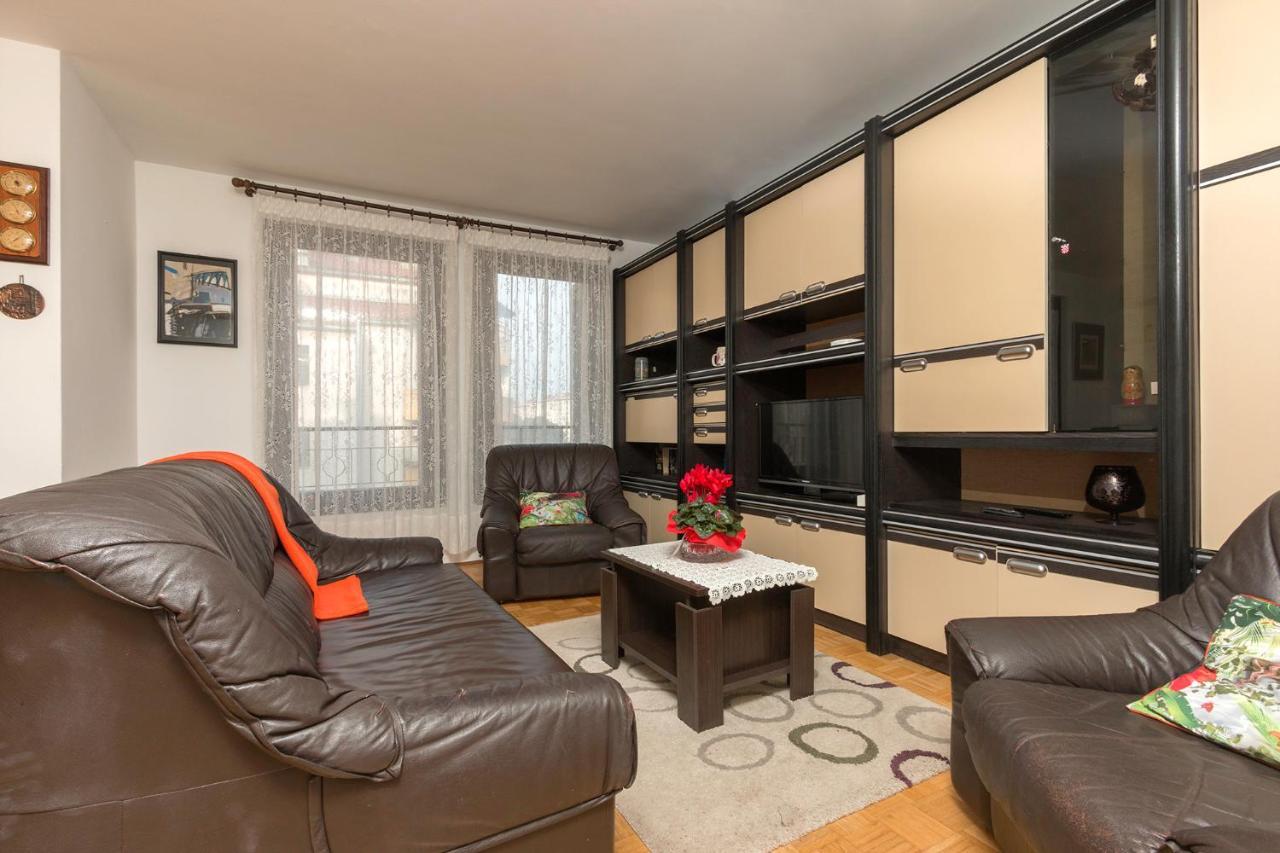 Sisplac Apartment プーラ エクステリア 写真