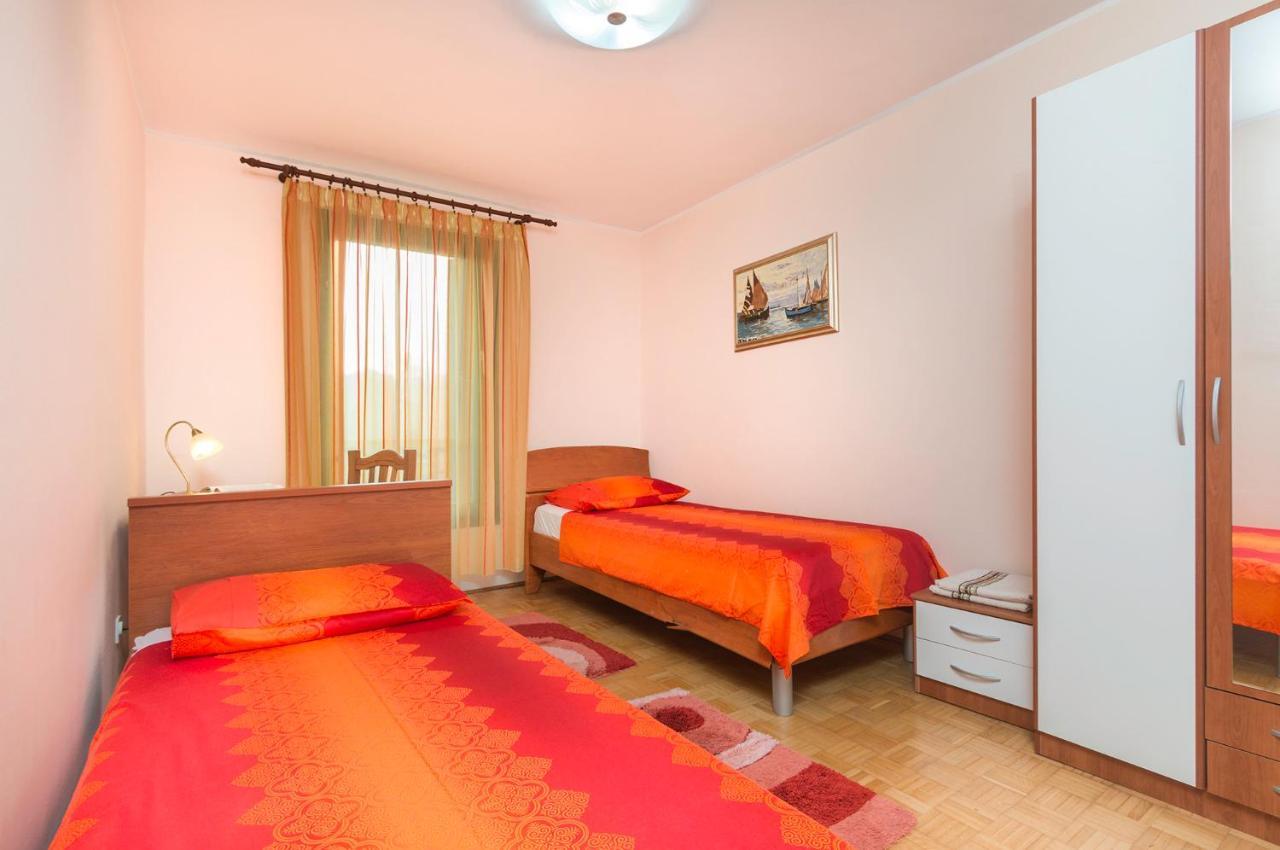 Sisplac Apartment プーラ エクステリア 写真